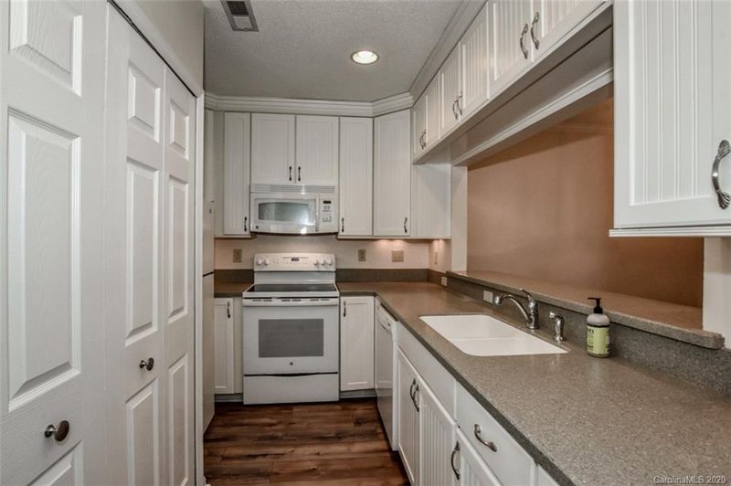 20105 Henderson Rd #C, Cornelius, NC 28031