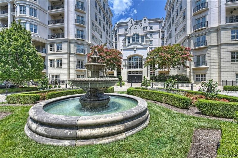 2823 Providence Rd #328, Charlotte, NC 28211