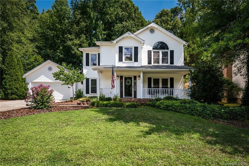 1209 Driftway Pt Rd, Matthews, NC 28105