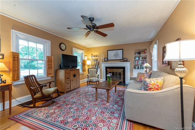 3133 Commonwealth Ave, Charlotte, NC 28205