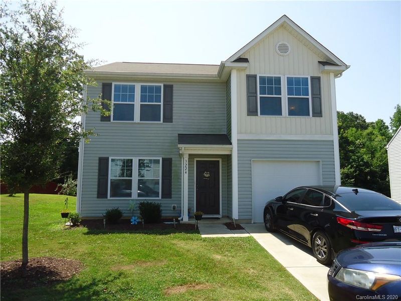 3224 Pikes Peak Dr, Gastonia, NC 28052