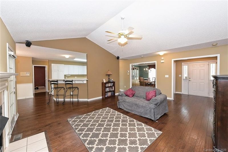 7708 Kingston Dr, Waxhaw, NC 28173