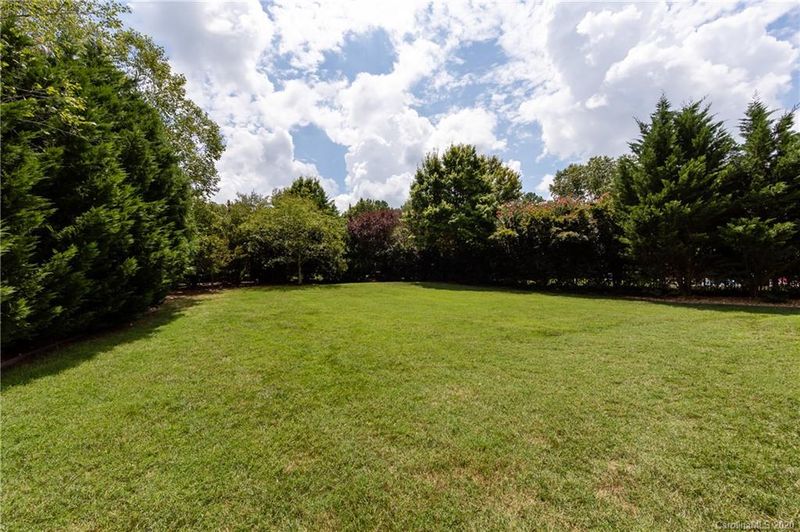 12415 Maytell Ct, Charlotte, NC 28277