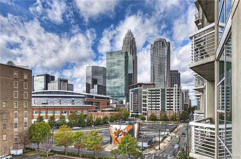 505 E 6th St #710, Charlotte, NC 28202