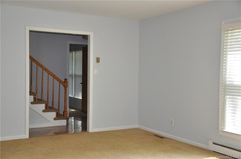2301 Lanecrest Dr, Charlotte, NC 28215
