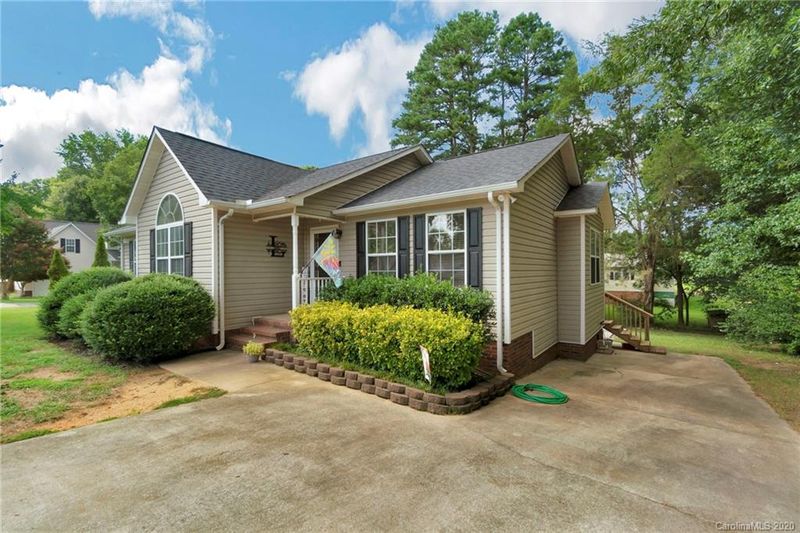 1601 Barbara Ann Cir, Kannapolis, NC 28083