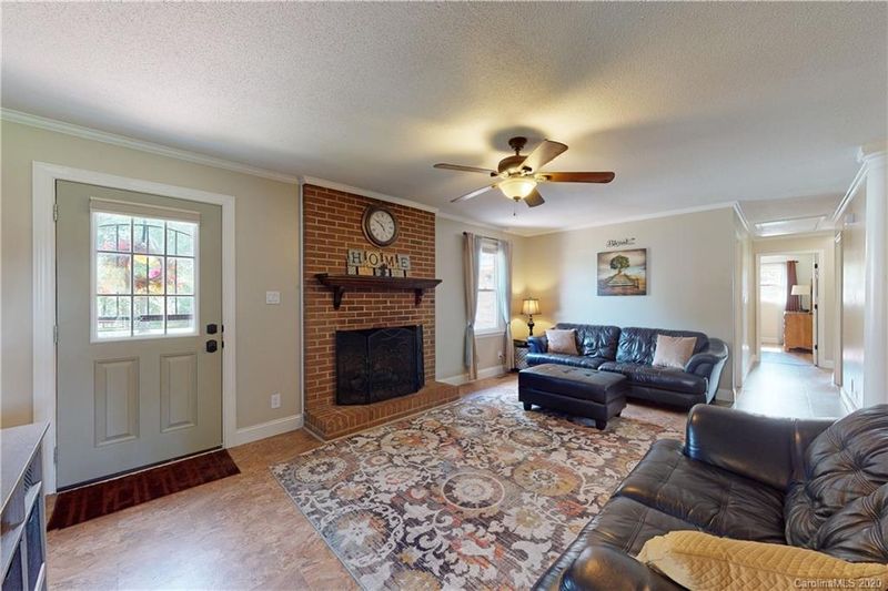 663 Charles Ln, Rock Hill, SC 29730