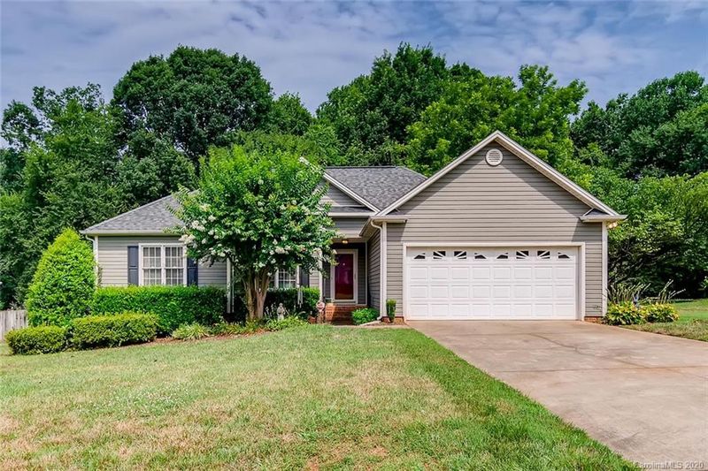 524 Cameron Pointe Ln, Belmont, NC 28012