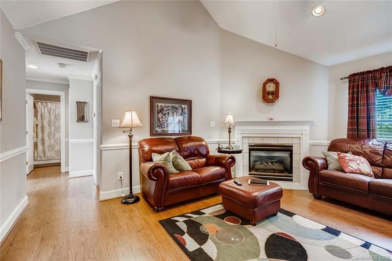 524 Cameron Pointe Ln, Belmont, NC 28012