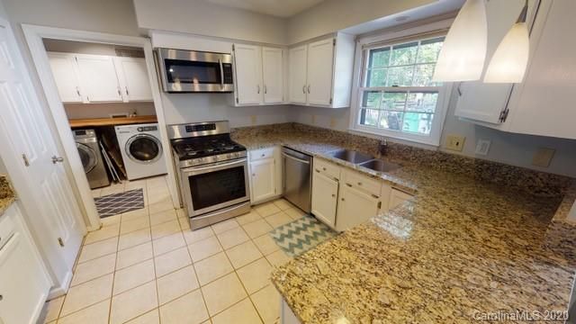 4601 Ovington Cir, Charlotte, NC 28226