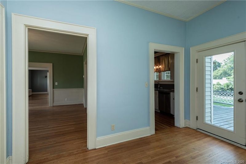 202 W 8th St, Newton, NC 28658
