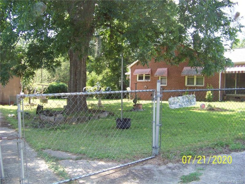 5361 Golf Course Rd, Great Falls, SC 29055