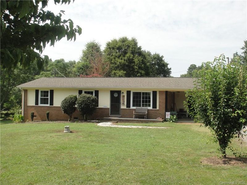 1756 Woolie Rd, Lincolnton, NC 28092