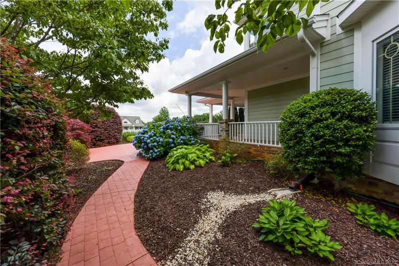 1891 Cordia Cir, Newton, NC 28658