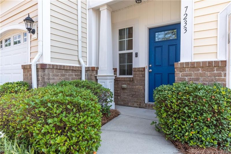 7233 Gallery Pointe Ln, Charlotte, NC 28269