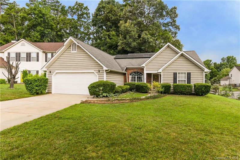 7411 Sarnia Pl, Charlotte, NC 28269