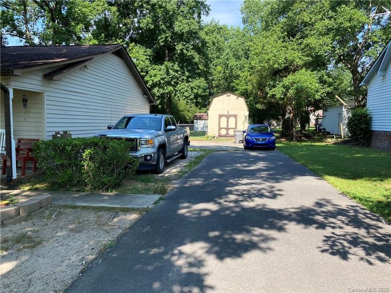 1451 Midlake Ave, Kannapolis, NC 28083