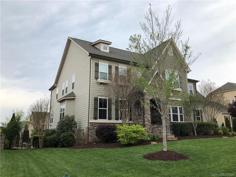 8535 Twickenham Ter, Harrisburg, NC 28075