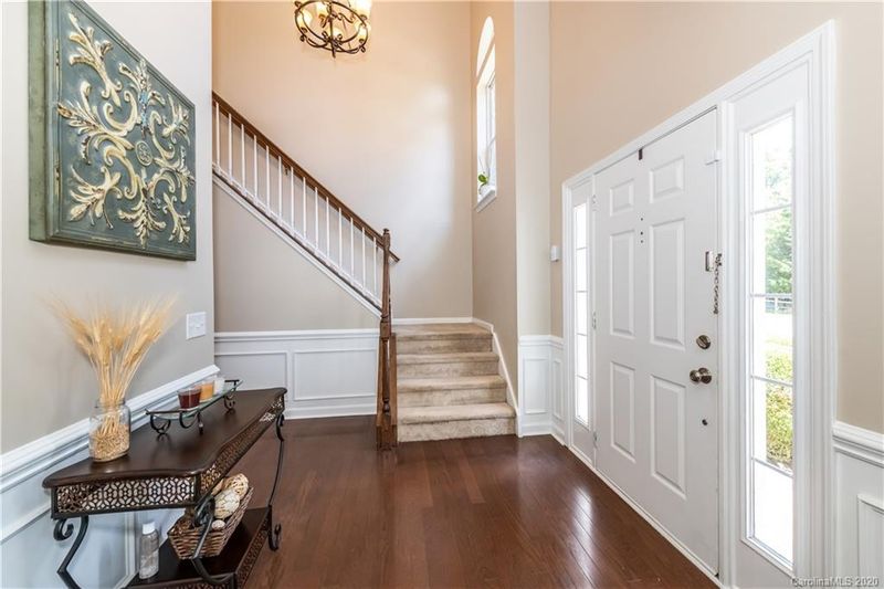 6522 Bells Mill Dr, Charlotte, NC 28269