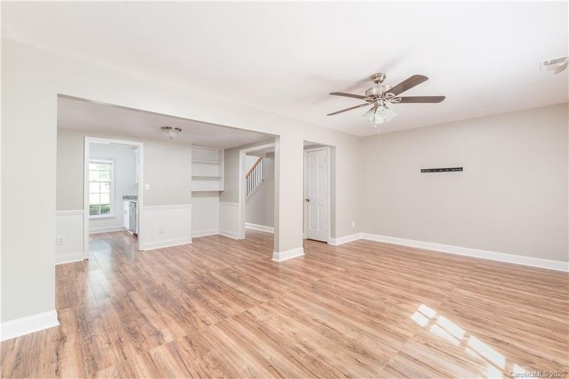 8426 Knights Bridge Rd, Charlotte, NC 28210
