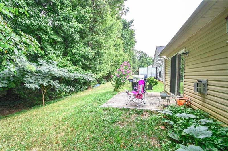 10629 Gold Pan Rd, Charlotte, NC 28215
