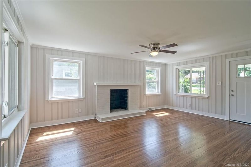 1820 Burgin St, Charlotte, NC 28205