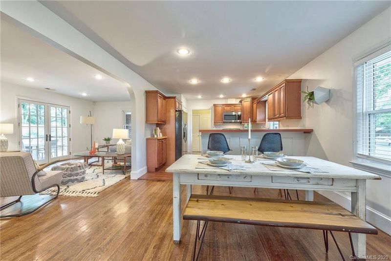 2711 Palm Ave, Charlotte, NC 28205