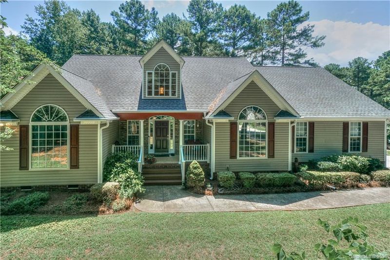 7060 Ridgeway Rd, Stanley, NC 28164