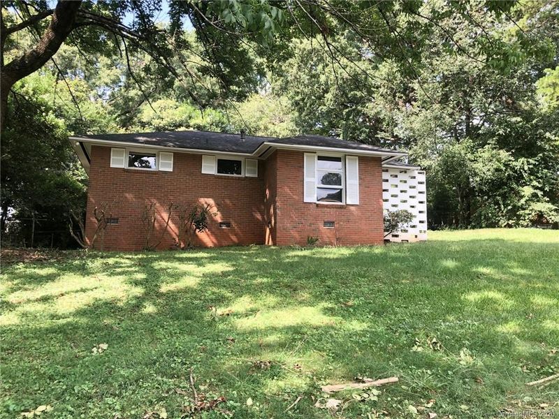 615 Knight Ct, Charlotte, NC 28217