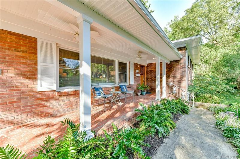 2135 Sagamore Rd, Charlotte, NC 28209
