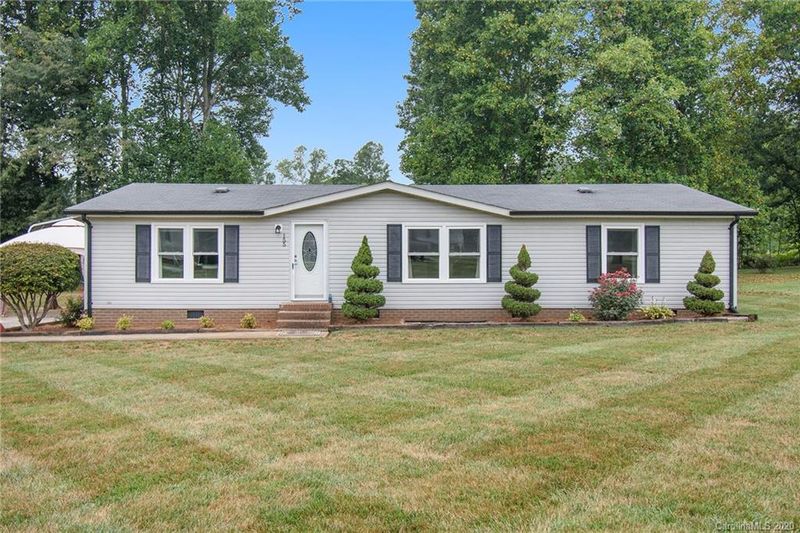 155 Doubletree Dr, Statesville, NC 28677