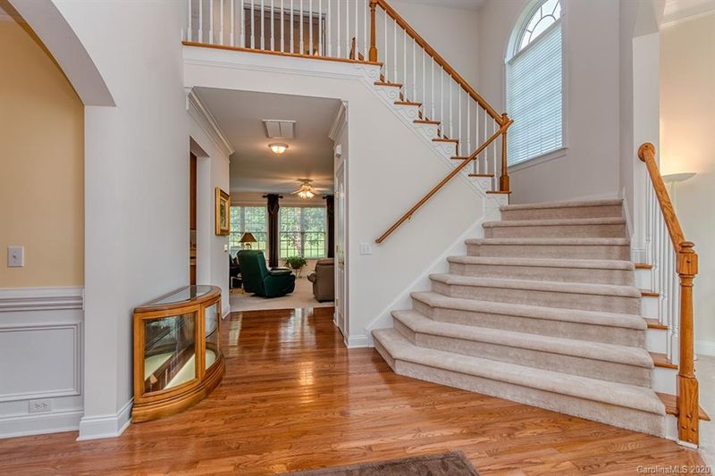 1616 Crestgate Dr, Waxhaw, NC 28173