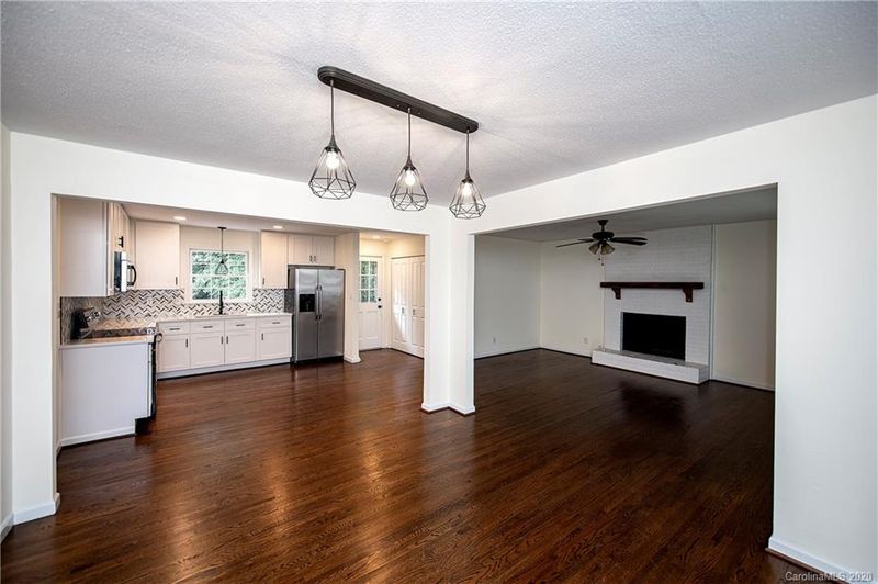 2223 Knickerbocker Dr, Charlotte, NC 28212