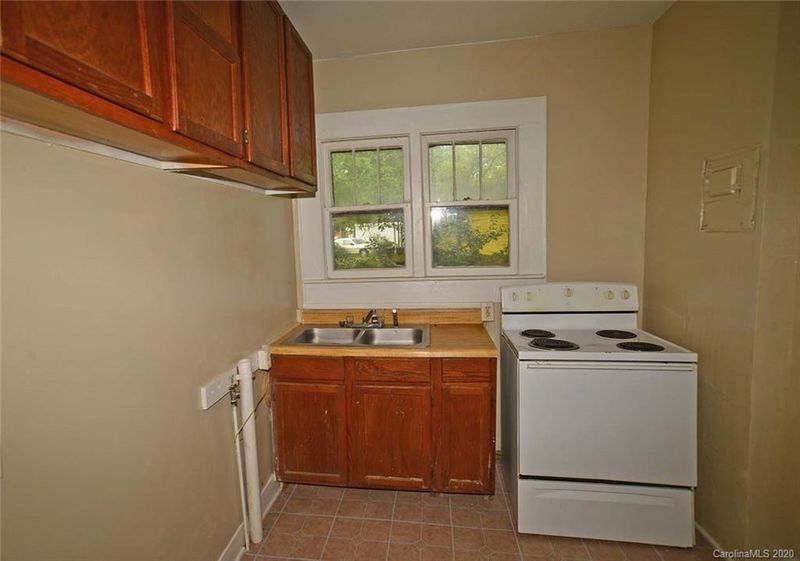 2120 B Ave, Charlotte, NC 28216