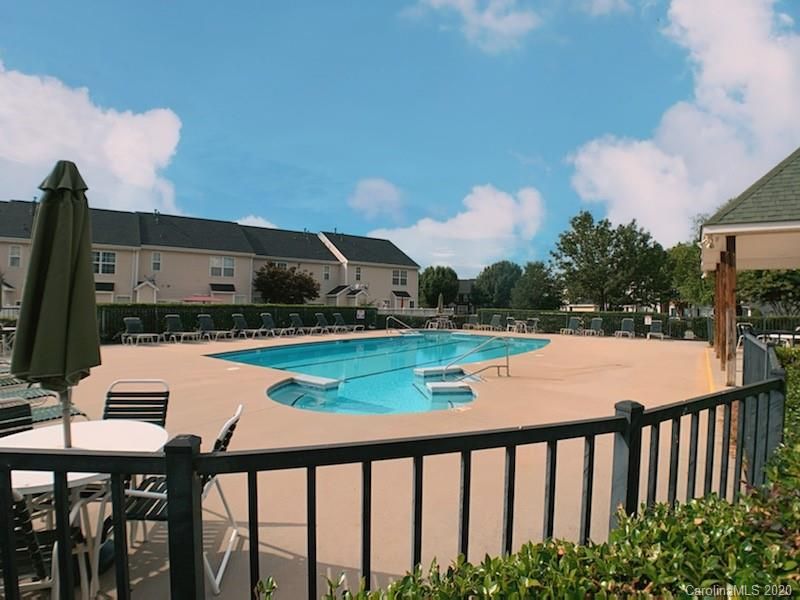 7485 Pilot Cove Ct, Denver, NC 28037