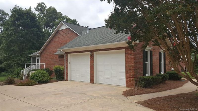 907 Secrest Hill Dr, Monroe, NC 28110