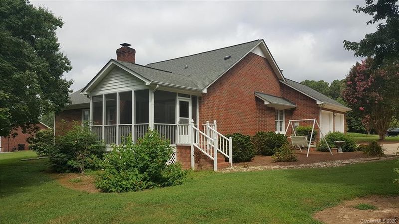 907 Secrest Hill Dr, Monroe, NC 28110