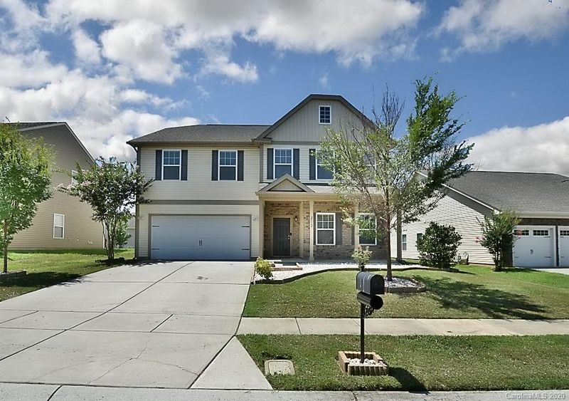 2512 Impatien Dr, Charlotte, NC 28215