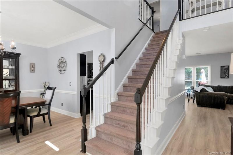 8208 Greenford Ct, Charlotte, NC 28277