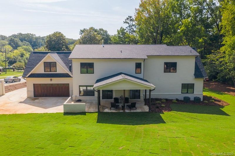 1200 Meadowood Ln, Charlotte, NC 28211