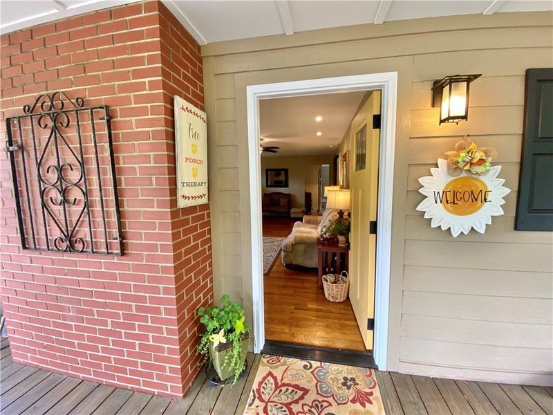 884 6th St NW, Hickory, NC 28601
