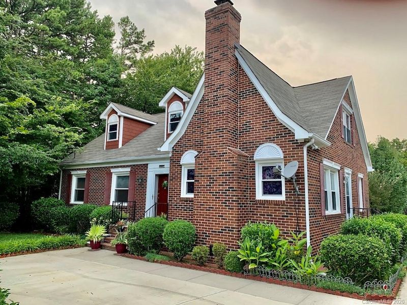 3703 Margaret Wallace Rd, Matthews, NC 28105