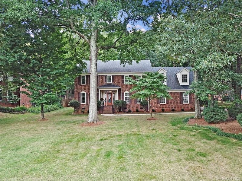 308 Sardis Grove Ln, Matthews, NC 28105
