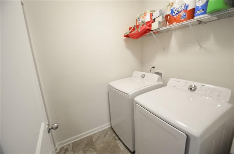 3932 Hemingway Dr, Hickory, NC 28601