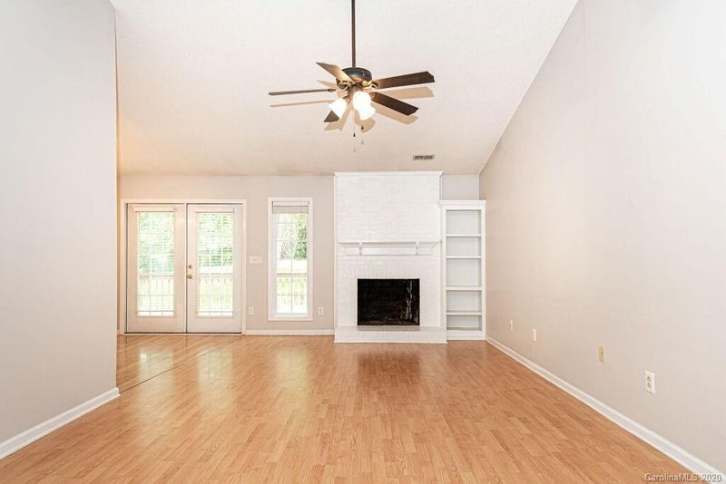 2409 Birnen Dr, Charlotte, NC 28210