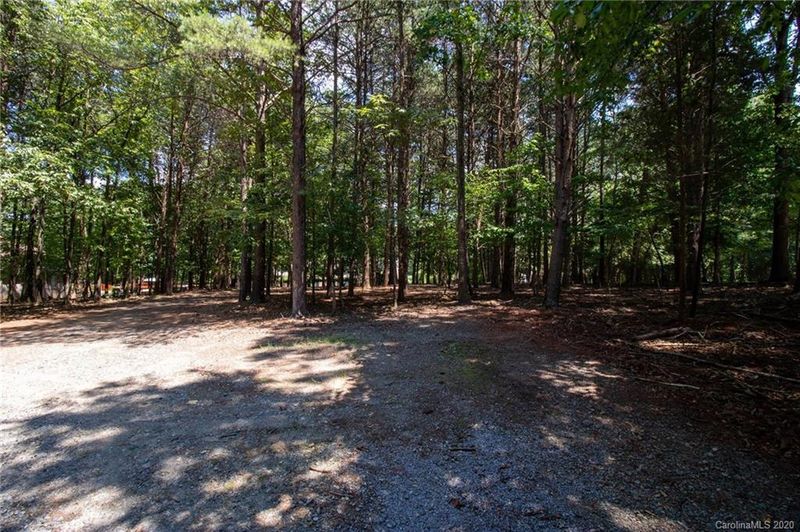 5 Mckendree Rd, Mooresville, NC 28117