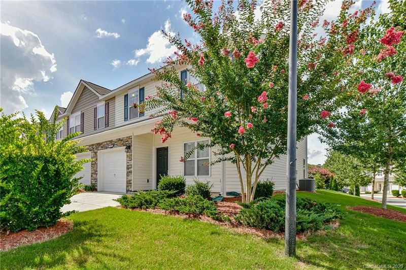 2179 Shady Pond Dr, Clover, SC 29710