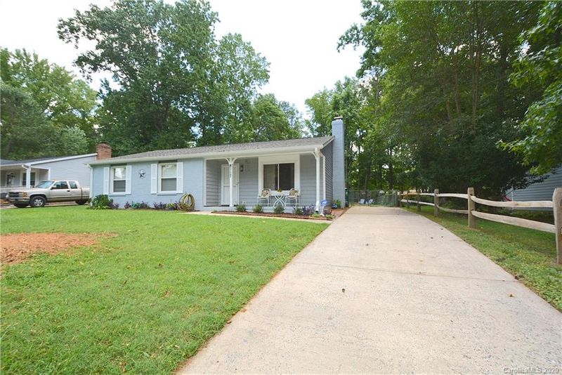 8117 Stem Ct, Charlotte, NC 28227