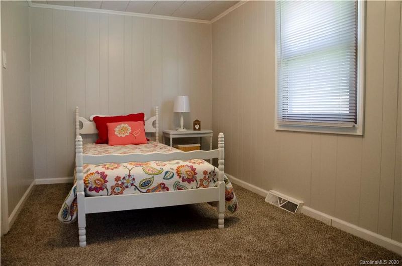 603 Apple St, Gastonia, NC 28054