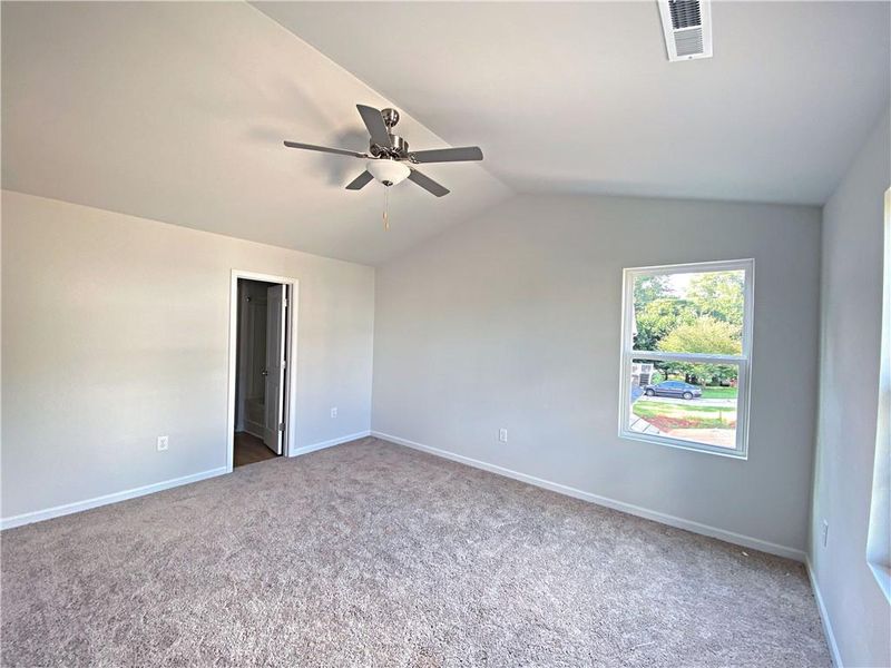 1661 Mayfair Dr, Conover, NC 28613